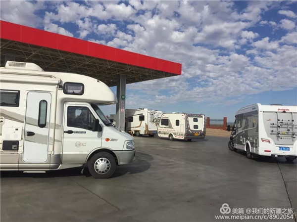 【门徒娱乐房车纪杏卓7月至新疆 美得不舍眨眼 热我也愿意 - D2